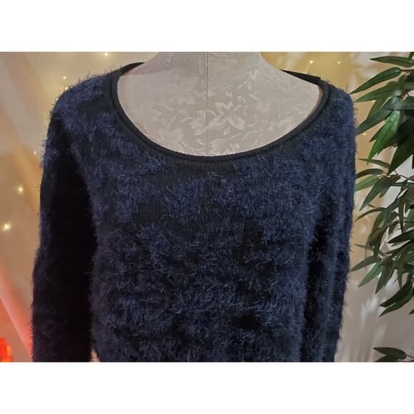 14th & Union Fuzzy Jacquard Blue Hi Low Scoop Neck Knit Sweater Womens Size L - Picture 4 of 12